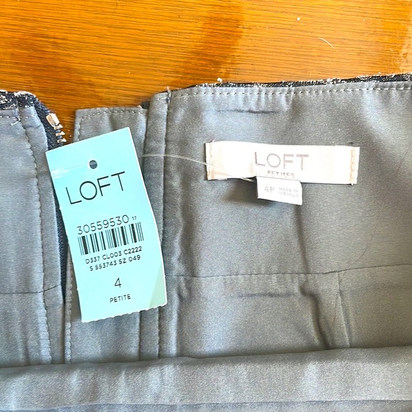 LOFT petite skirt size 4 - Picture 3 of 3